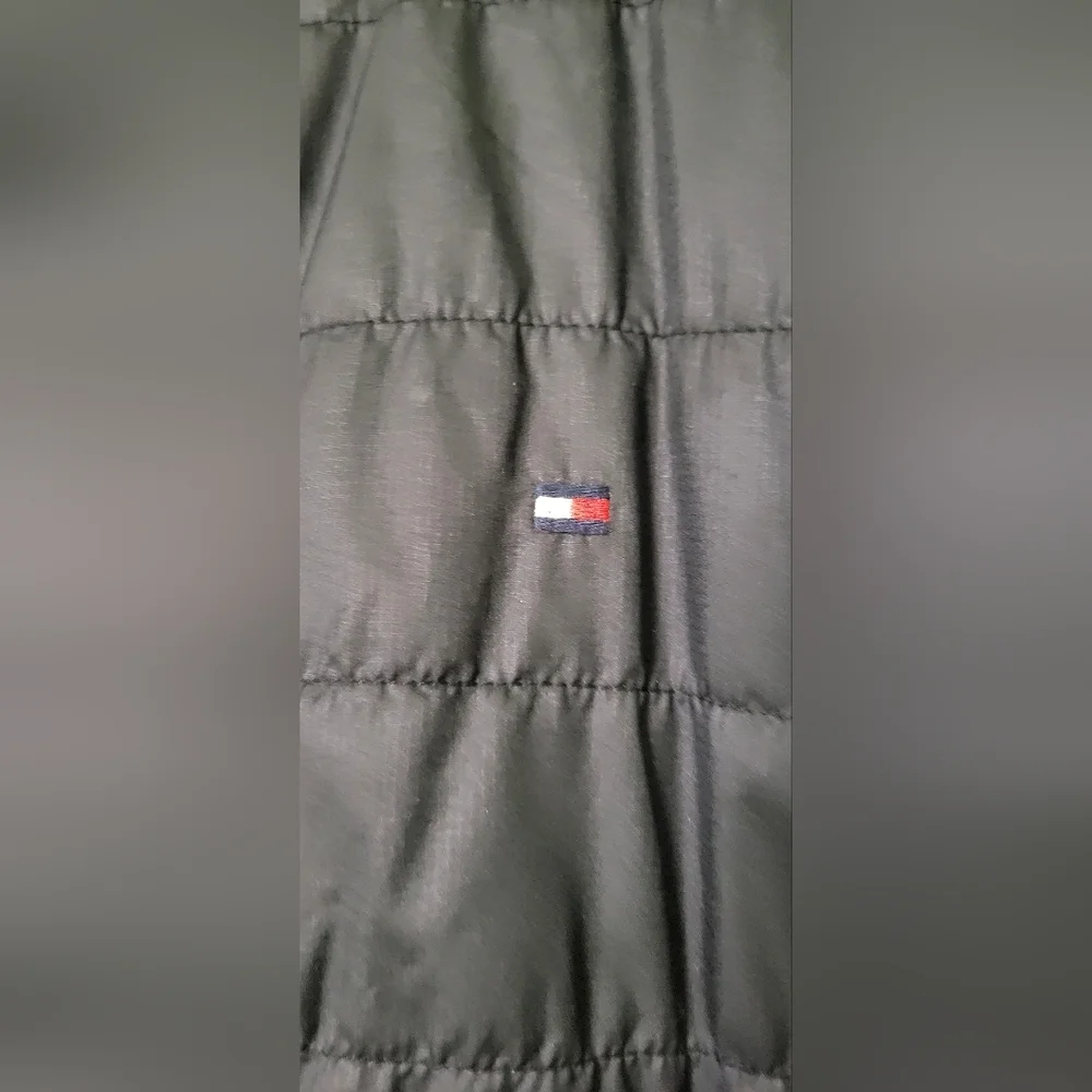 Tommy Hilfiger lightly insulated reversible bomber jacket Youth Size Large 16/18